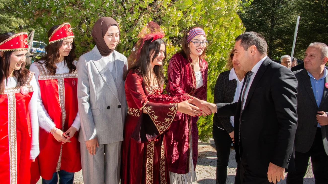 Selçuk Üniversitesinde 2. Dil ve Kültür Şenliği yapıldı